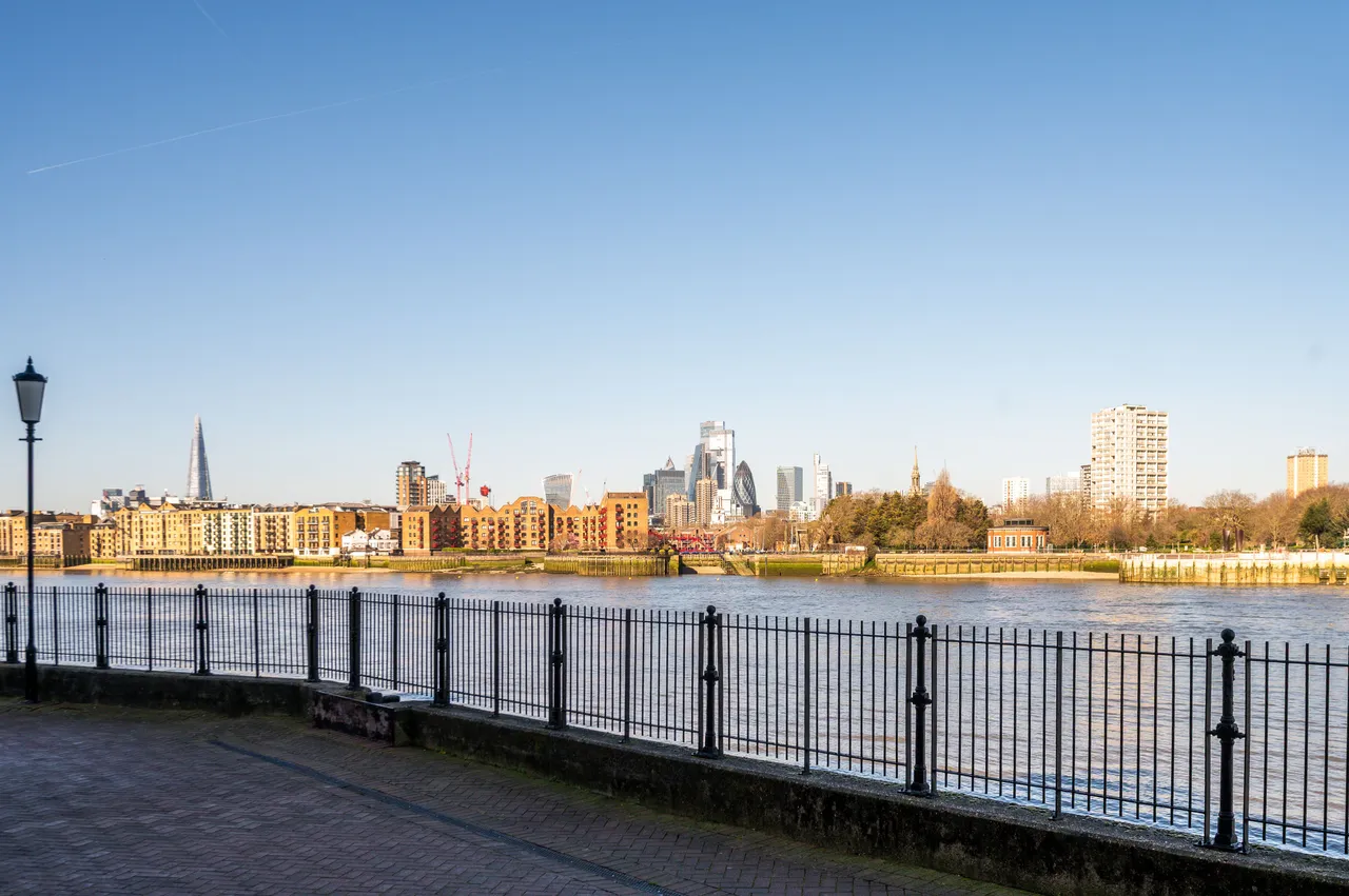 4 Blenheim Court, King and Queen Wharf, Rotherhithe Street, London, photo 12