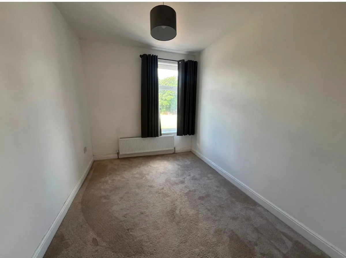Rochdale, OL12 6QB, photo 4