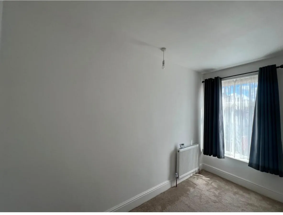 Rochdale, OL12 6QB, photo 8