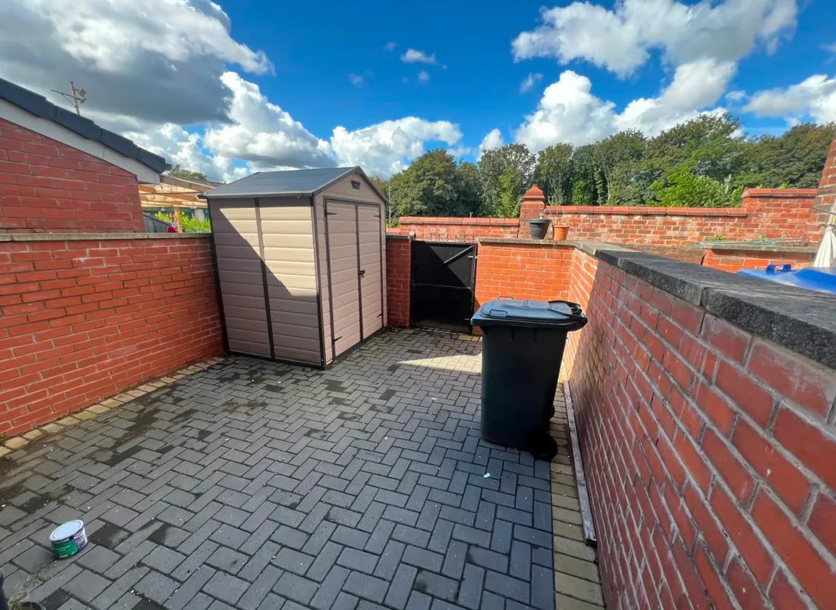 Rochdale, OL12 6QB, photo 9