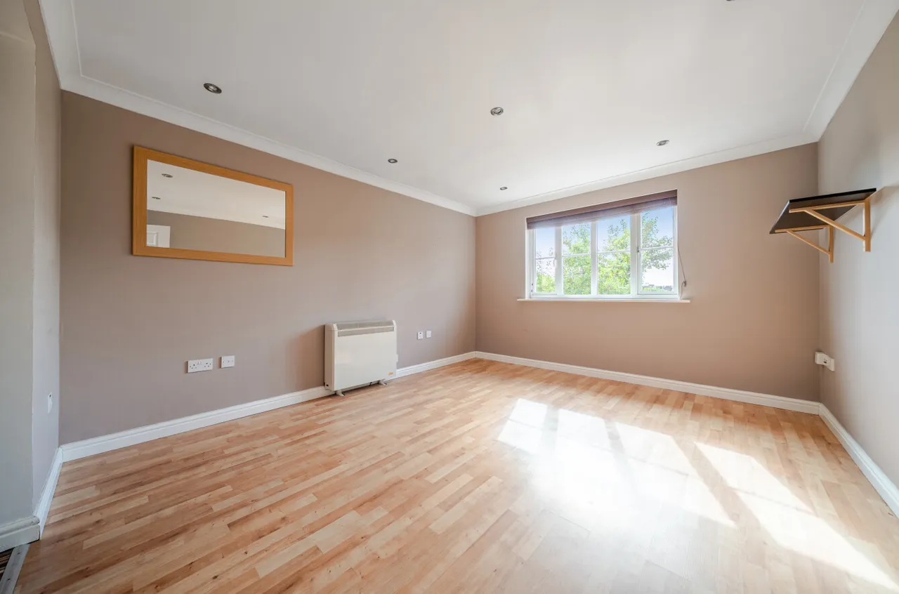 Aragorn Court, Guildford, GU2, photo 9
