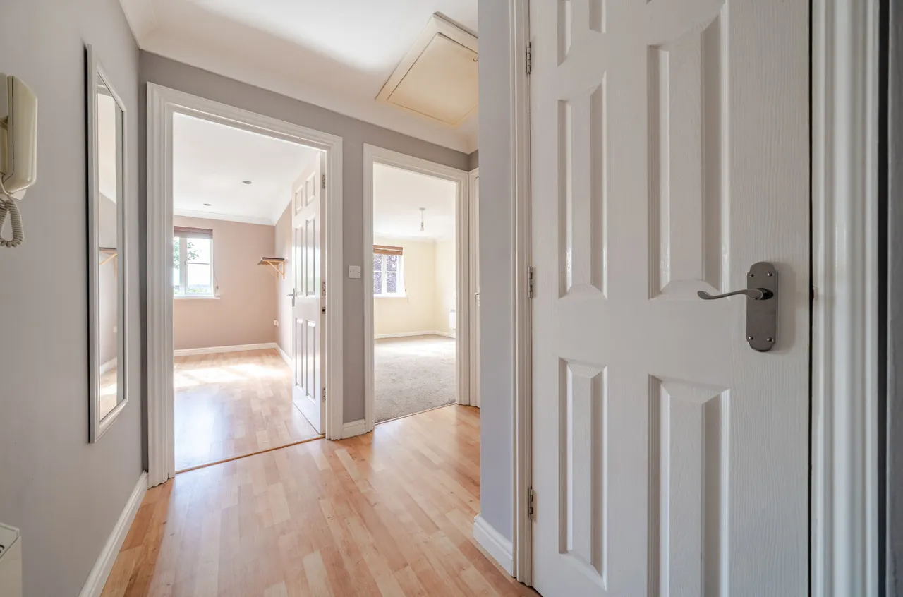 Aragorn Court, Guildford, GU2, photo 8