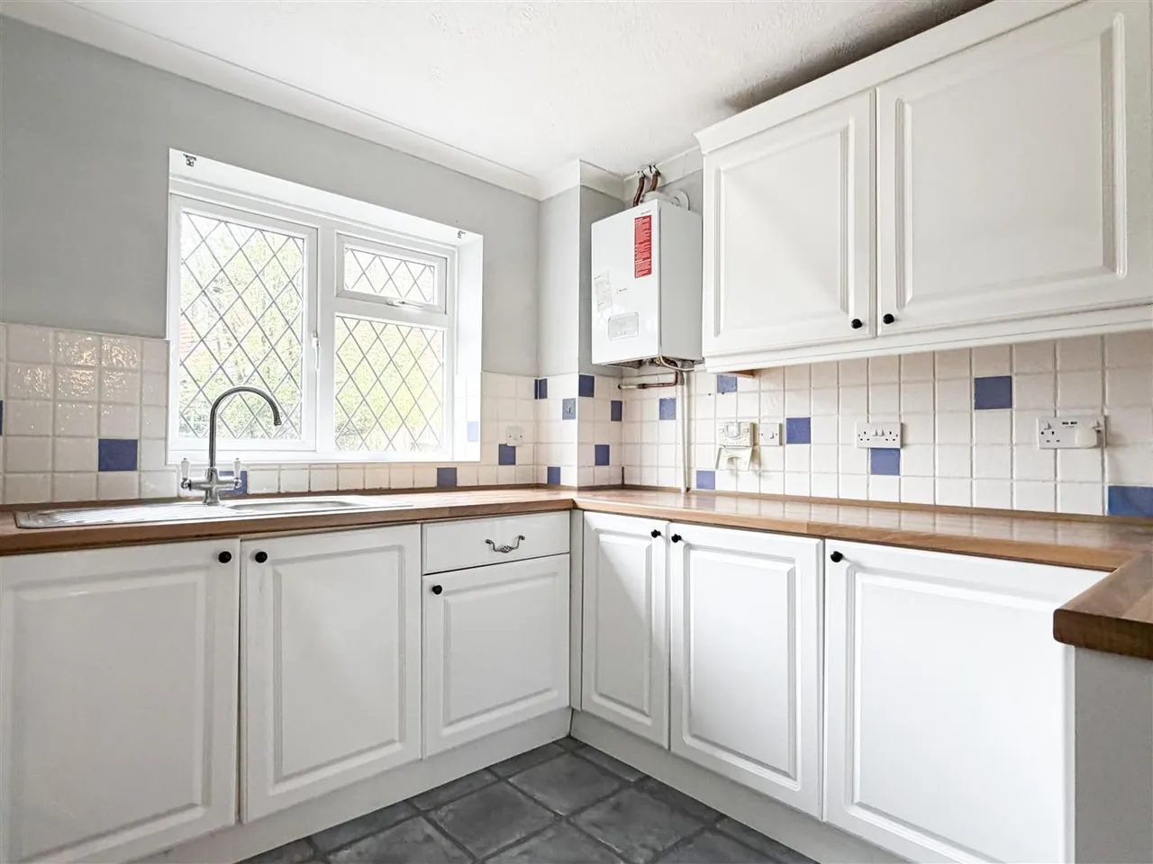 Sycamore Drive, Hailsham, East Sussex, BN27 3TT, photo 6