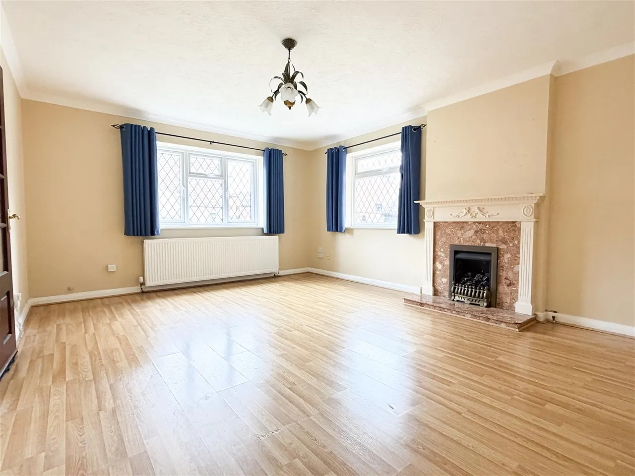 Sycamore Drive, Hailsham, East Sussex, BN27 3TT, photo 2