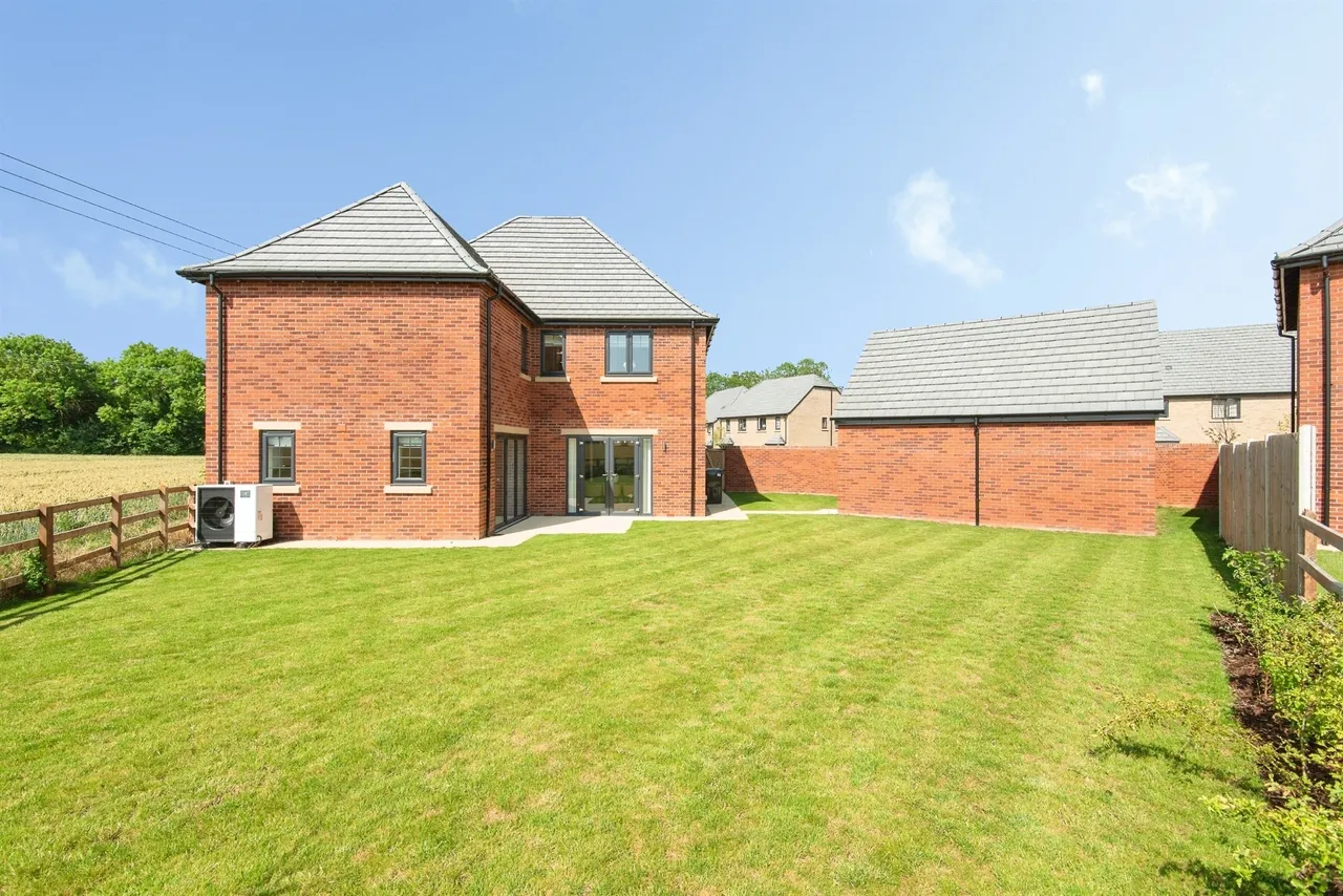 Muncey Grove, Bassingbourn, SG8, photo 19