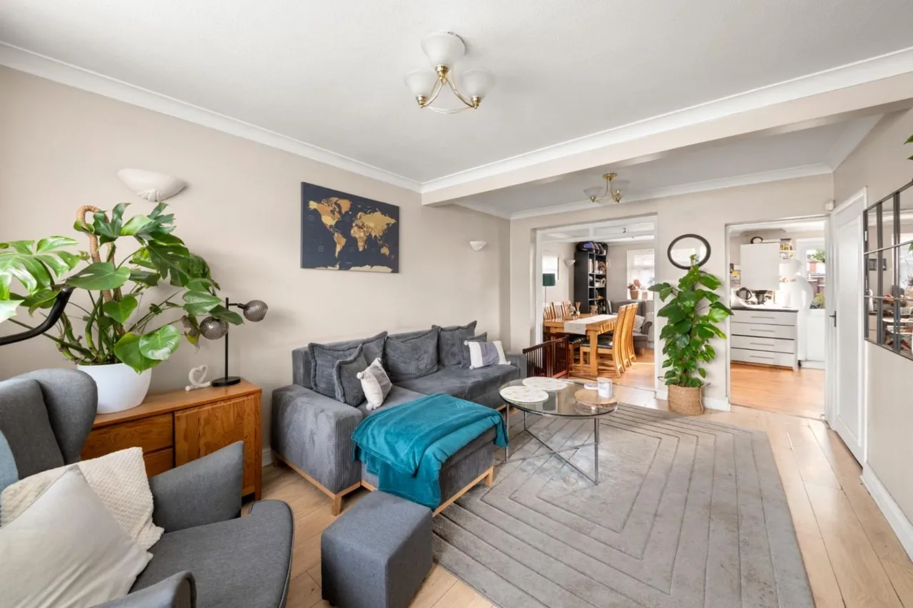 Granville Road, Hayes, UB3, photo 2