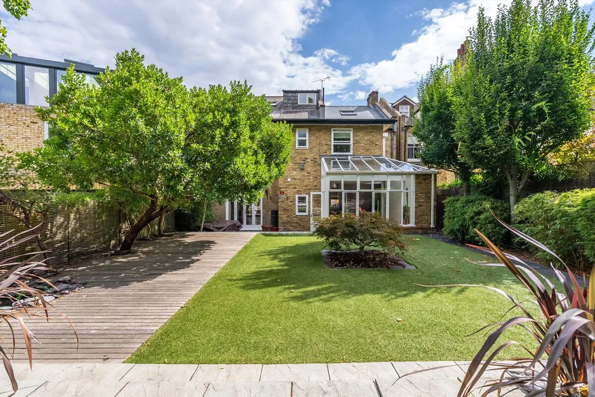 Bernard Gardens, London, SW19, photo 10