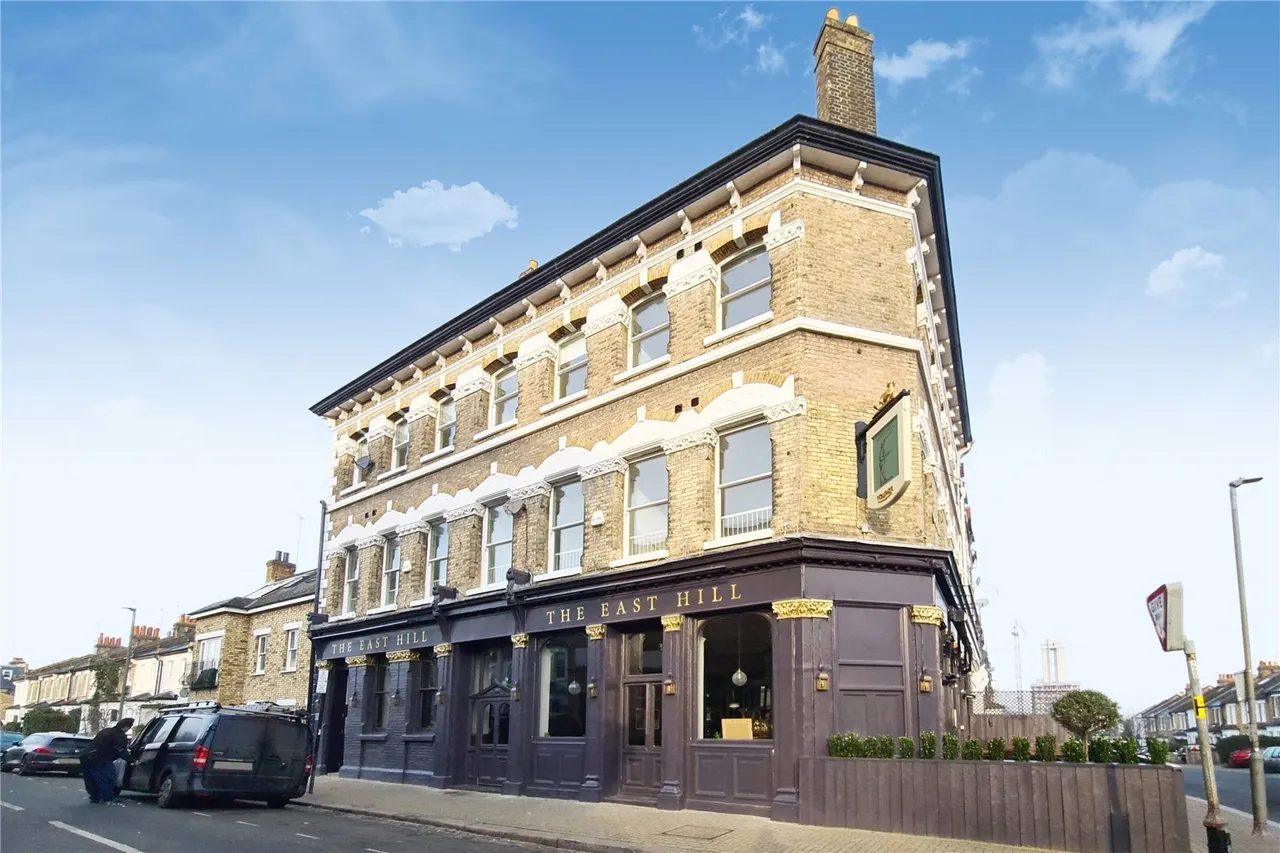 Fullerton Road, London, SW18, photo 8