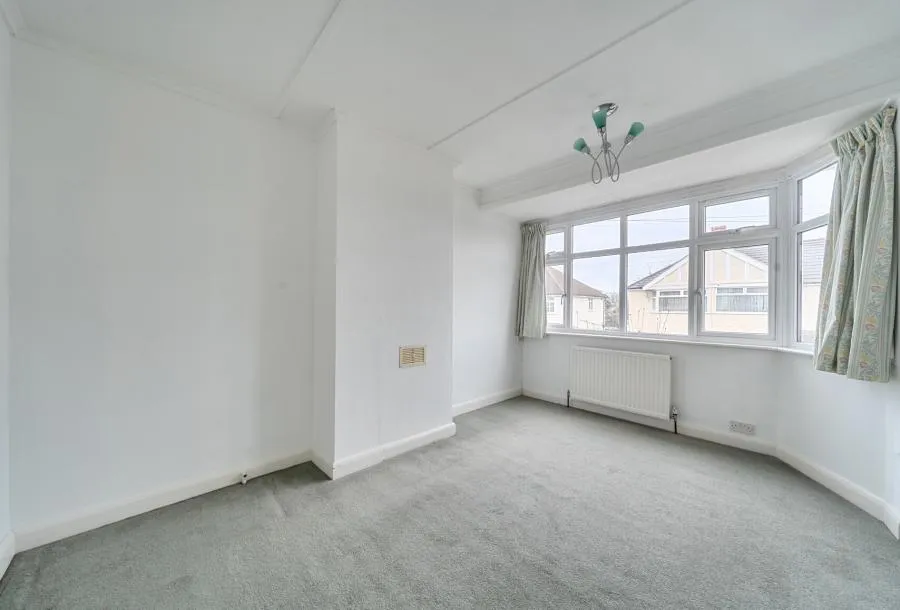Hilary Avenue, Mitcham, CR4, photo 6
