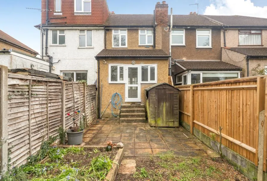Hilary Avenue, Mitcham, CR4, photo 9