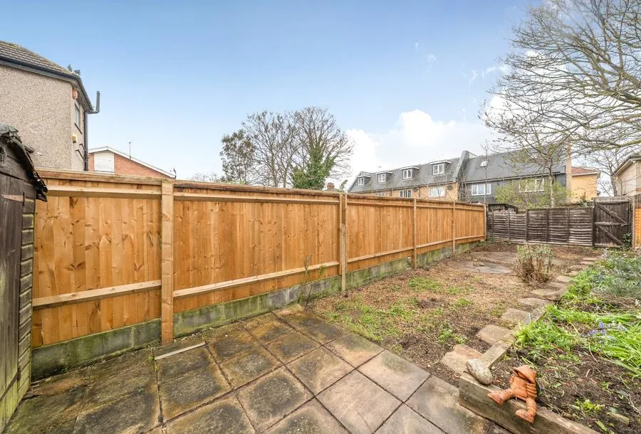 Hilary Avenue, Mitcham, CR4, photo 21