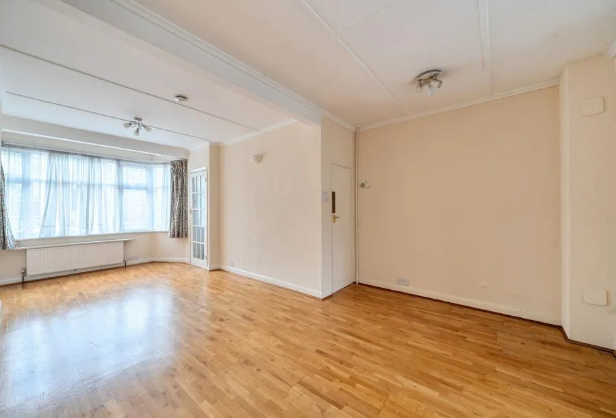 Hilary Avenue, Mitcham, CR4, photo 4