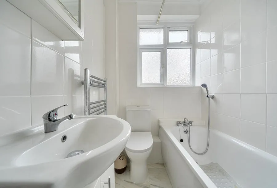 Hilary Avenue, Mitcham, CR4, photo 16