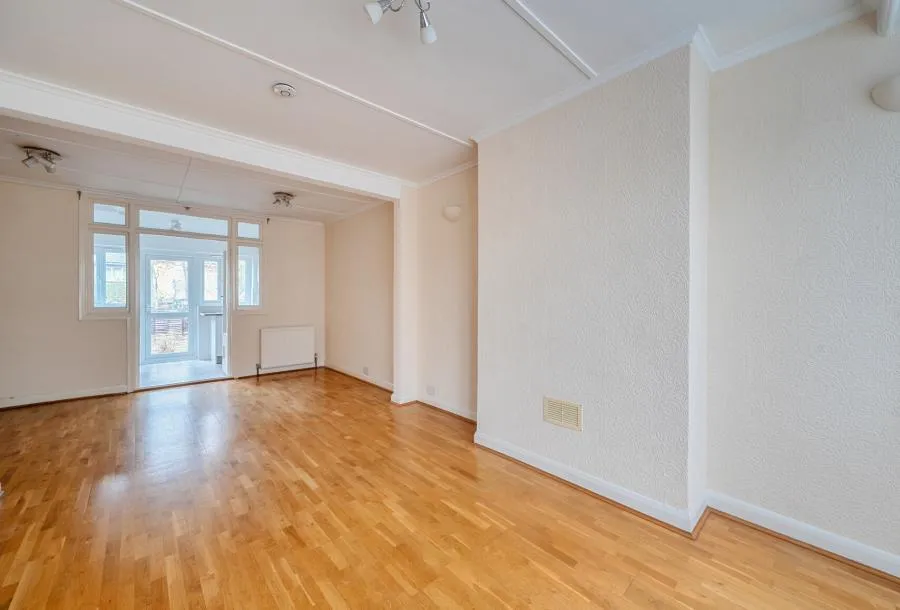 Hilary Avenue, Mitcham, CR4, photo 12