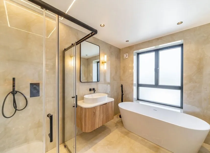 Winston Close, SW20, photo 11