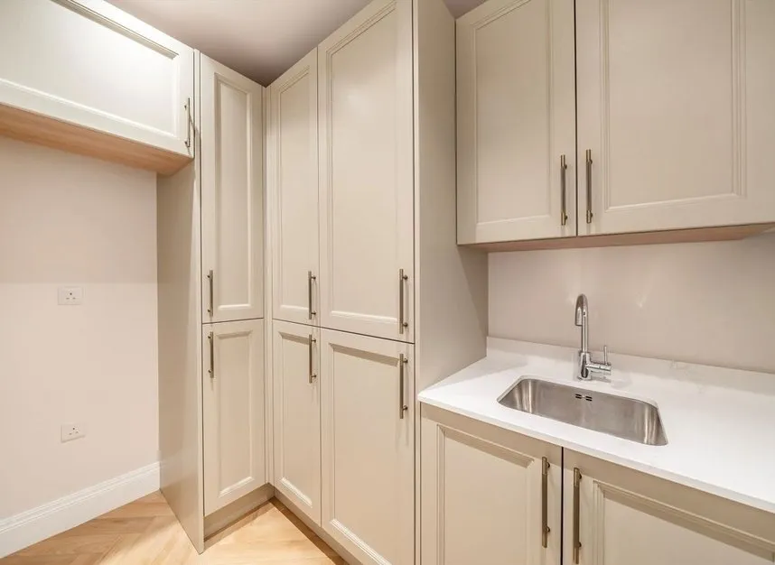 Winston Close, SW20, photo 14