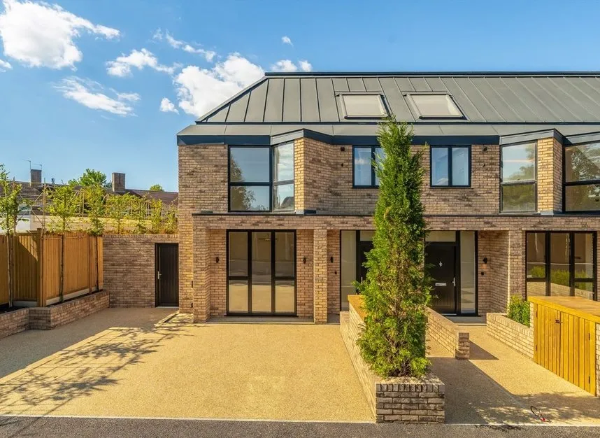 property for sale, Winston Close, SW20