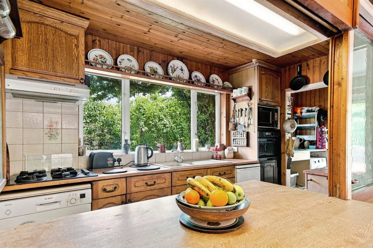 Stonefield Drive, Highworth, Highworth, photo 9