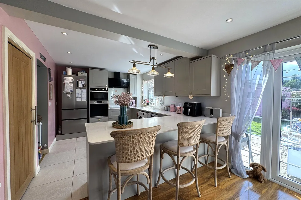 Swale Road, Farnborough, Hampshire, GU14 9NJ, photo 13