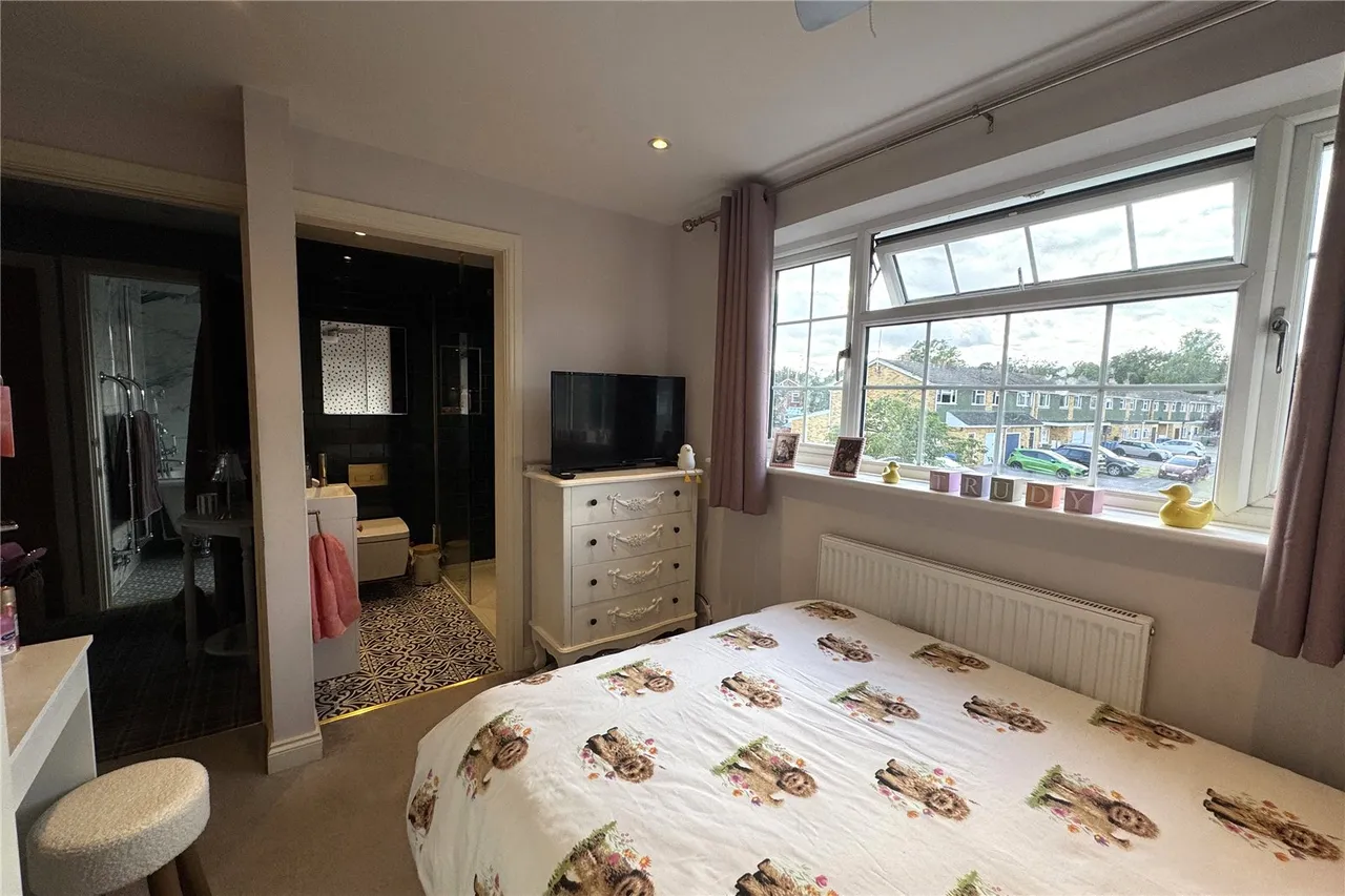 Swale Road, Farnborough, Hampshire, GU14 9NJ, photo 9