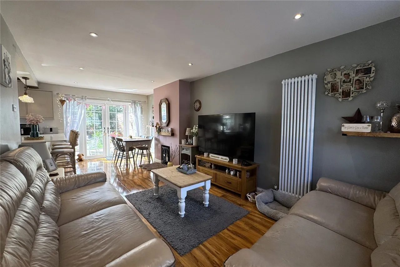 Swale Road, Farnborough, Hampshire, GU14 9NJ, photo 4