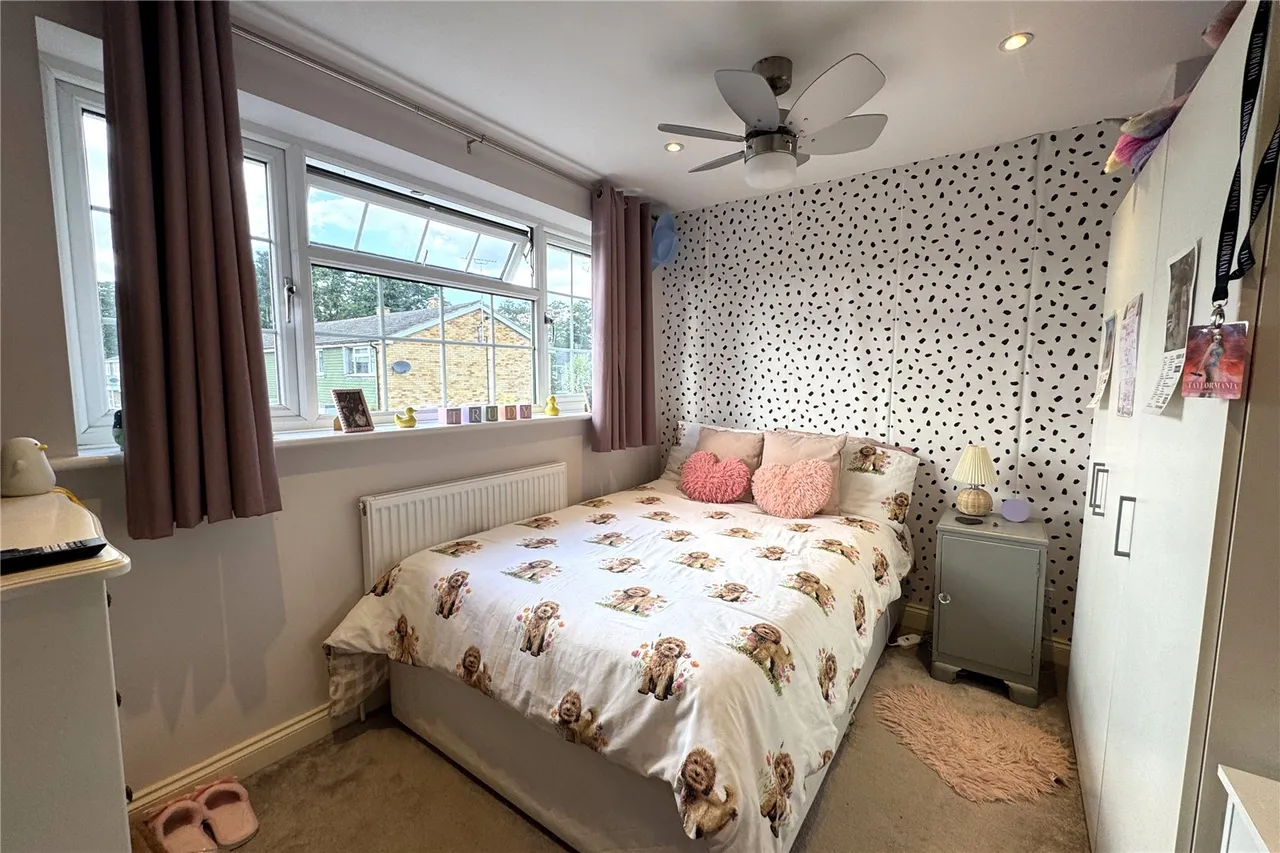 Swale Road, Farnborough, Hampshire, GU14 9NJ, photo 12