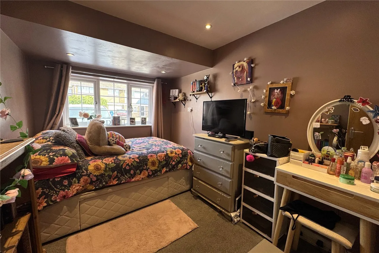 Swale Road, Farnborough, Hampshire, GU14 9NJ, photo 8