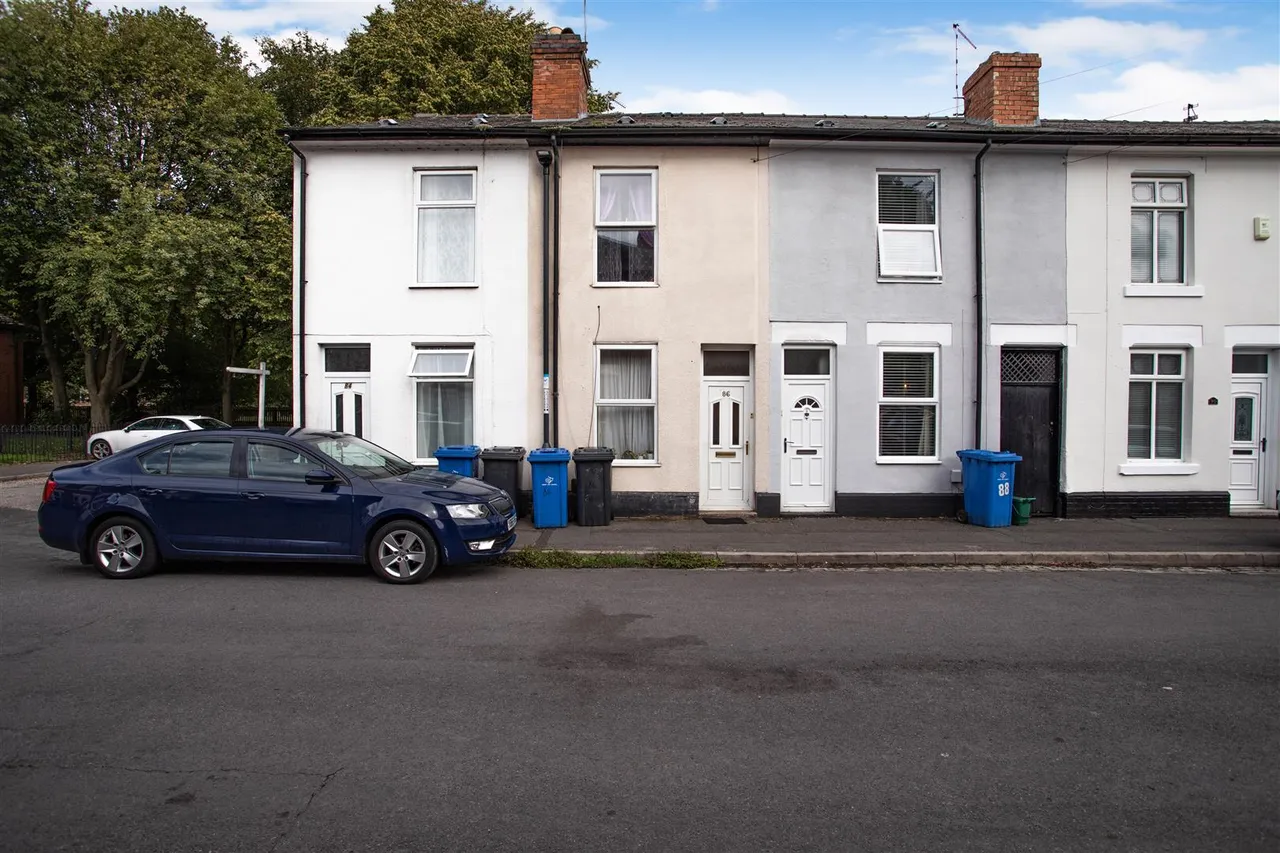 2 bed house for sale, Moss Street, Derby