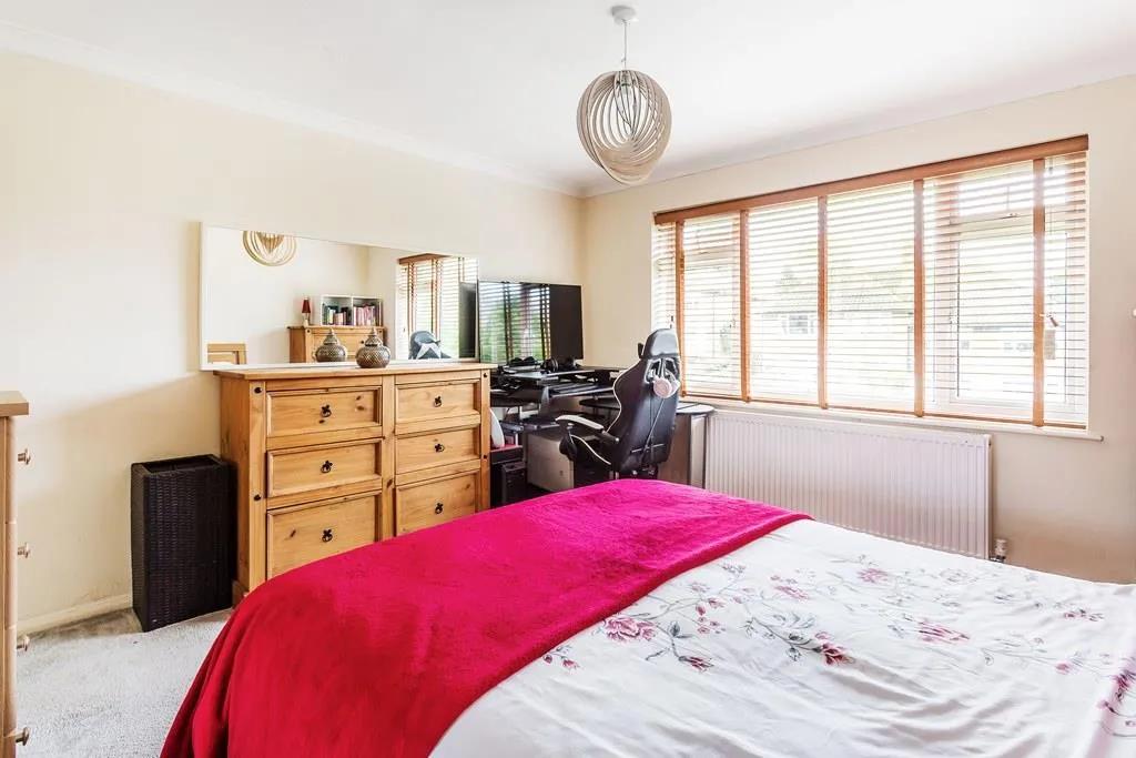 Minchin Close, Leatherhead, KT22, photo 10