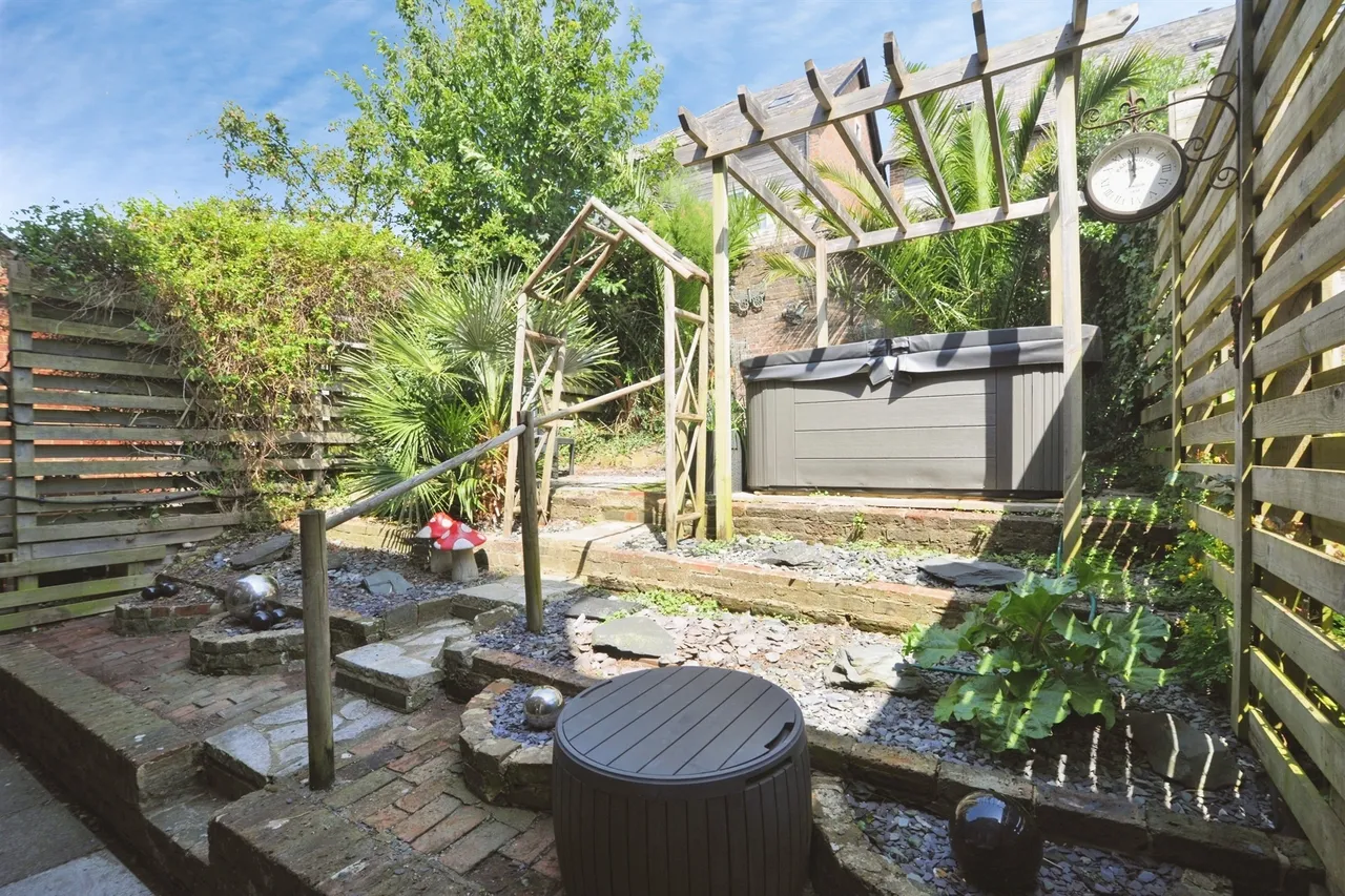 Abergavenny Road, Lewes, BN7, photo 20