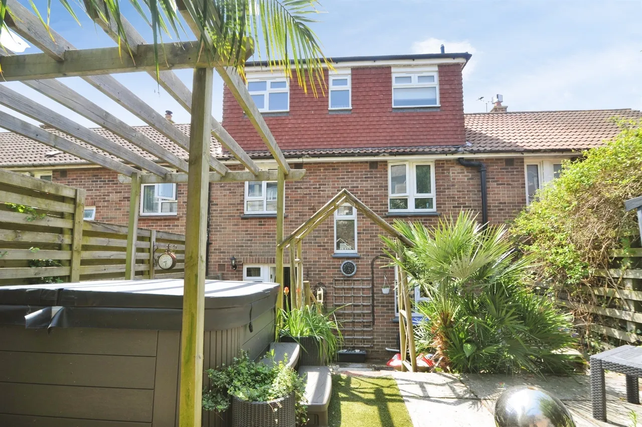 4 bed house for sale, Abergavenny Road, Lewes, BN7