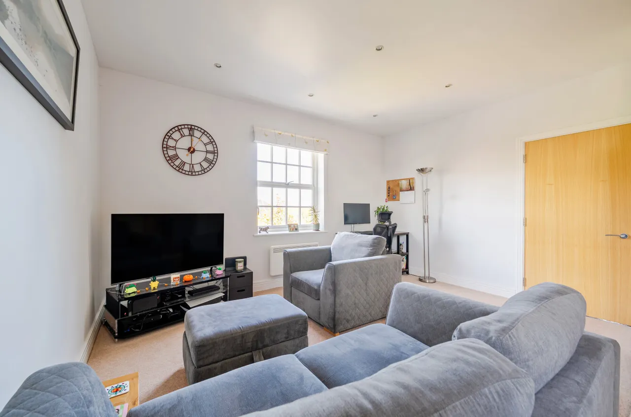 Knowle Avenue, Knowle, PO17, photo 2