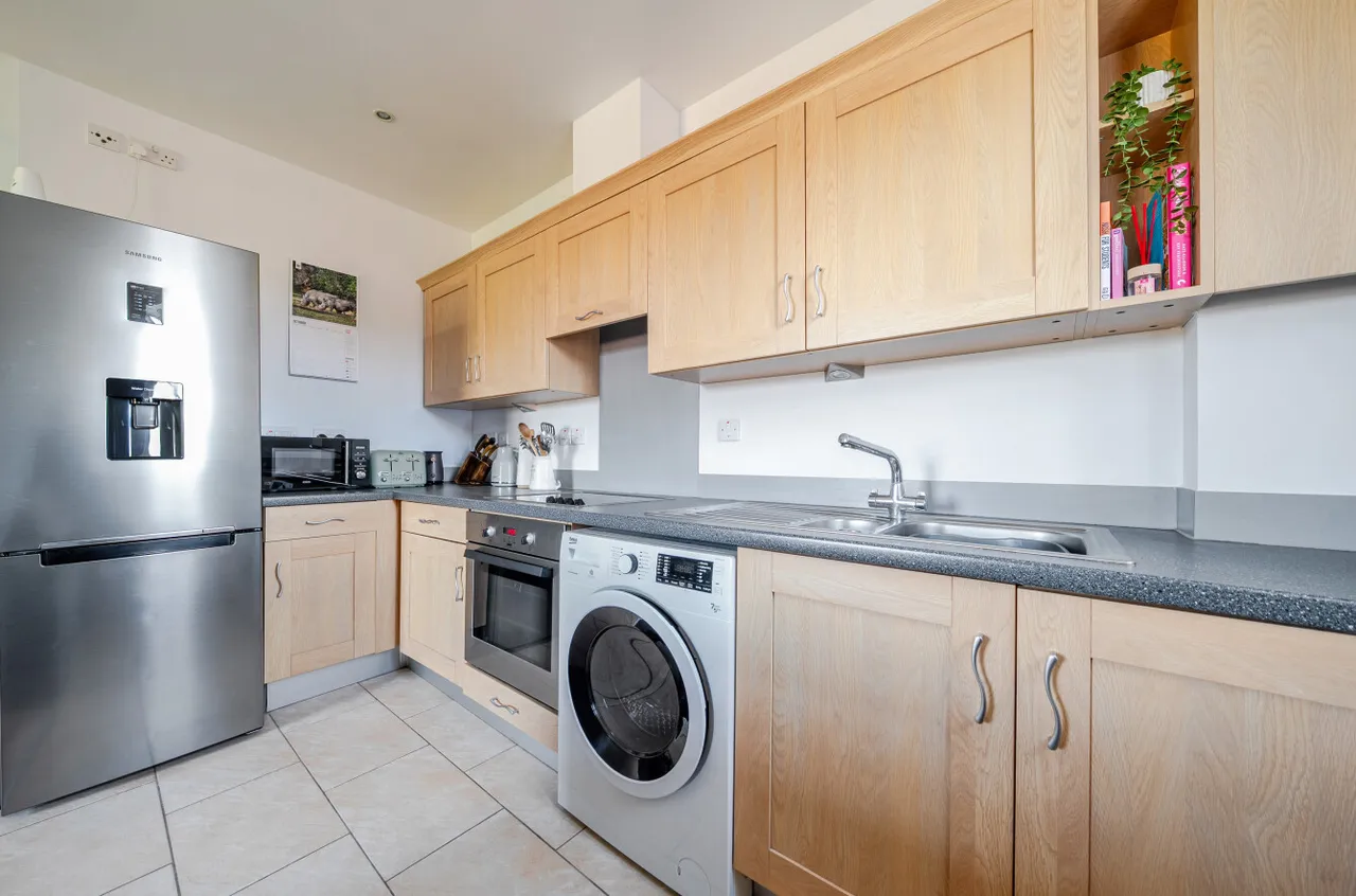 Knowle Avenue, Knowle, PO17, photo 5