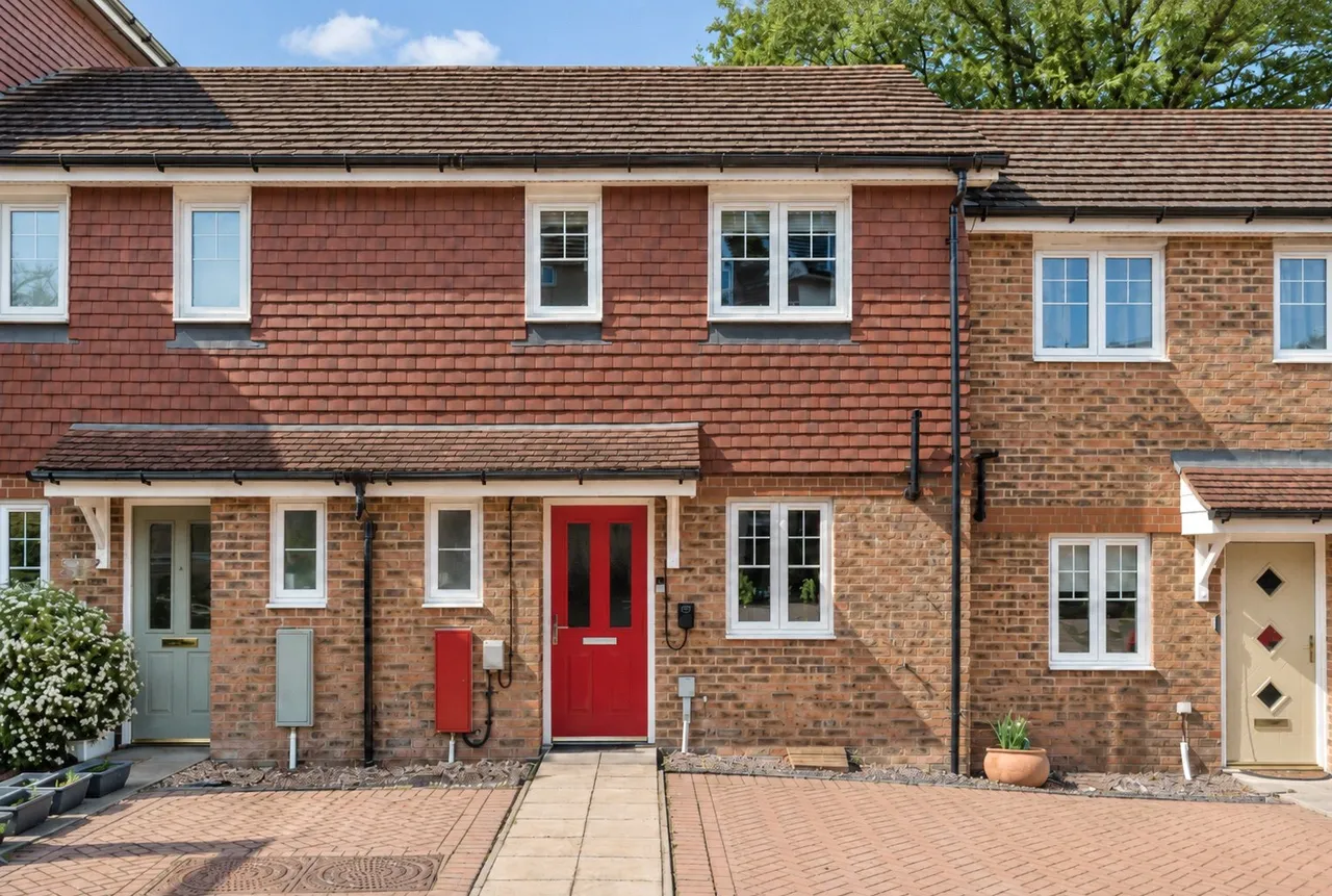 2 bed house for sale, School Meadow, Guildford, GU2