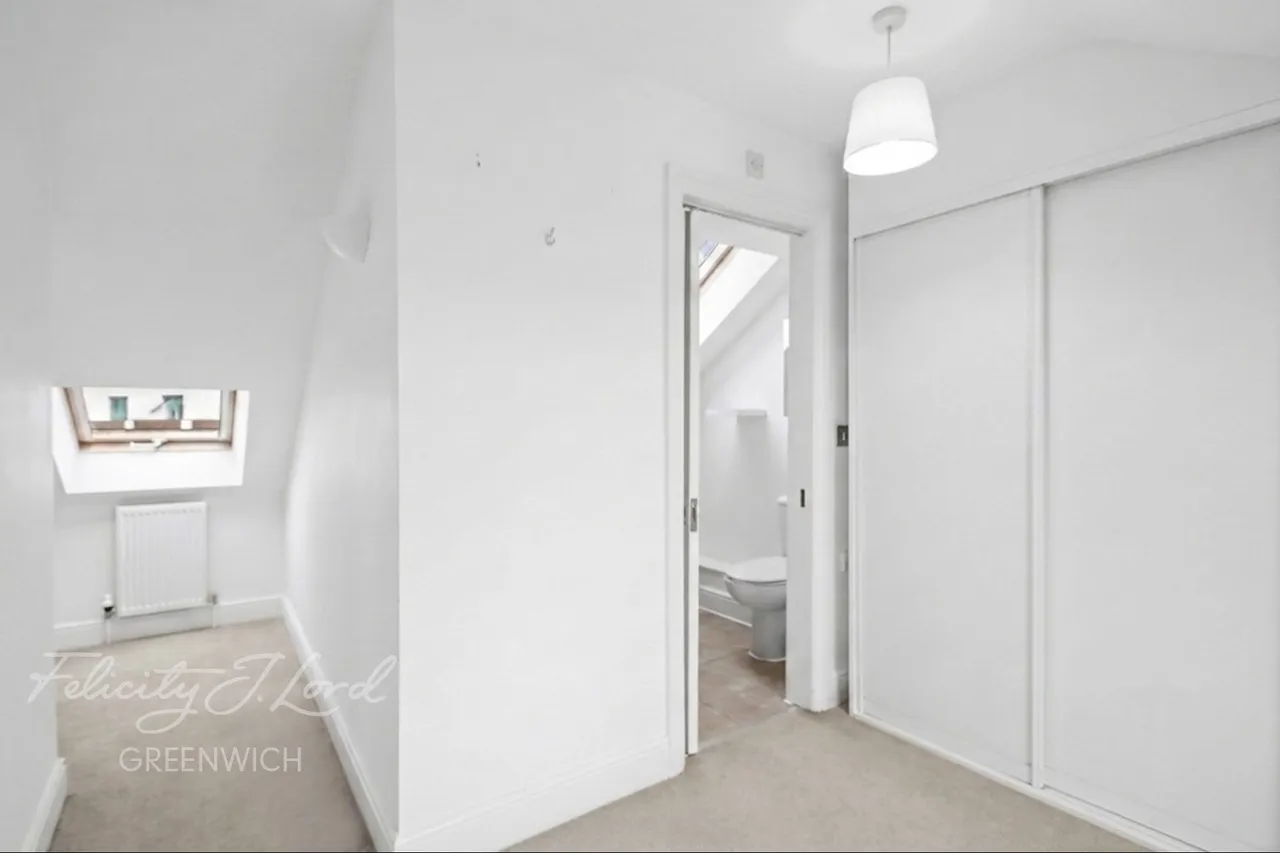 Enderby Street, SE10, photo 2