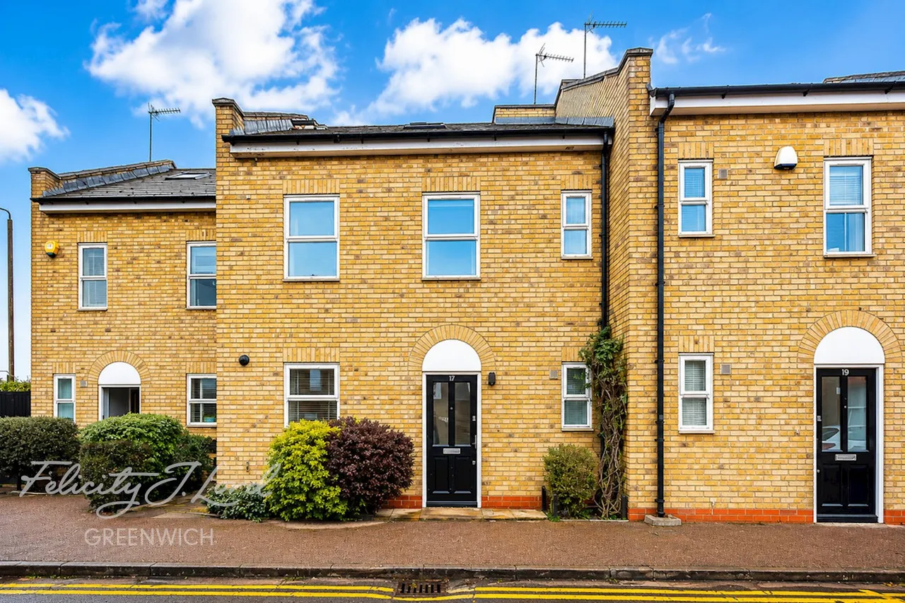 3 bed house to rent, Enderby Street, SE10