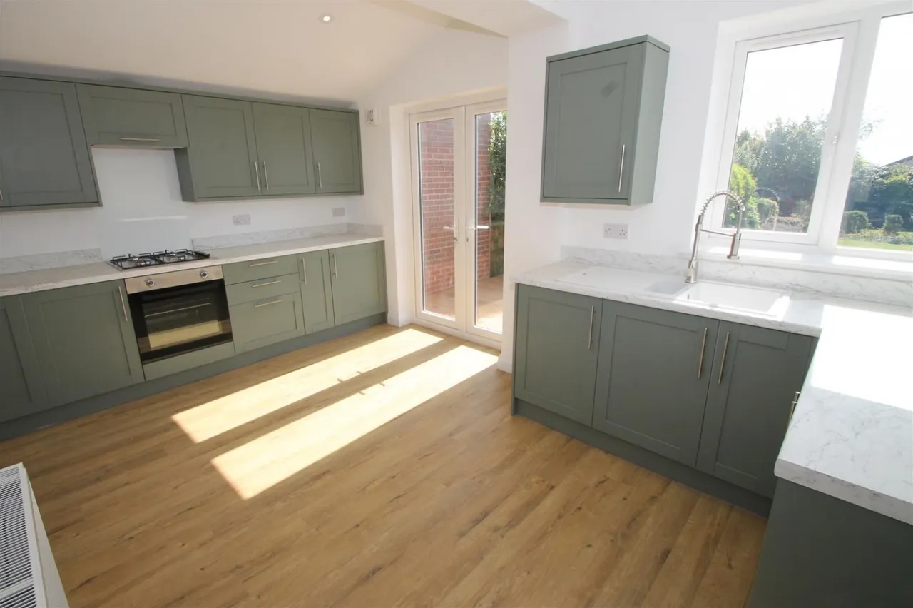 Manor Lane, Halesowen, photo 13