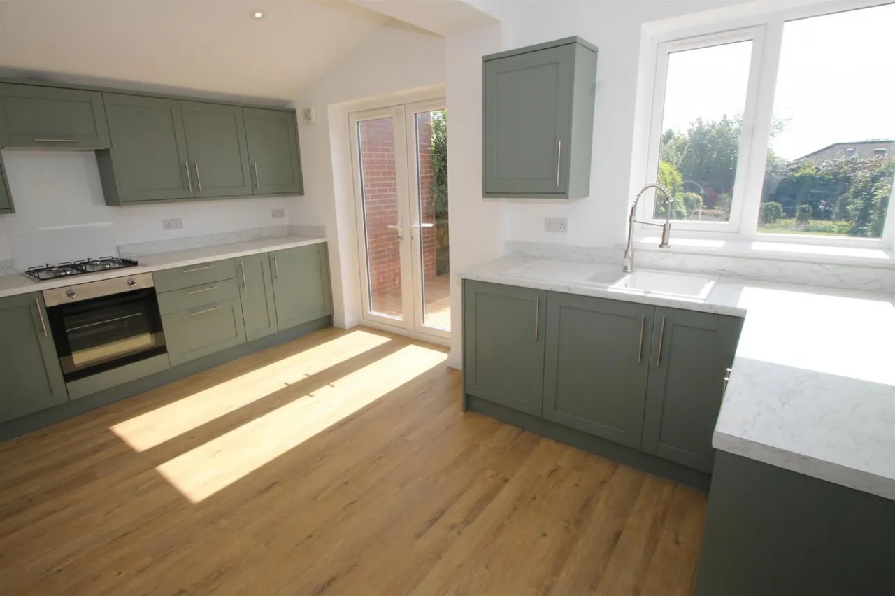 Manor Lane, Halesowen, photo 3