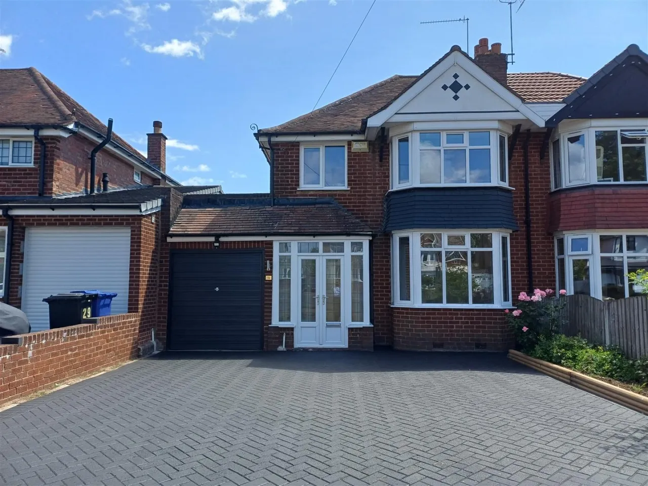 3 bed property for sale — Manor Lane, Halesowen