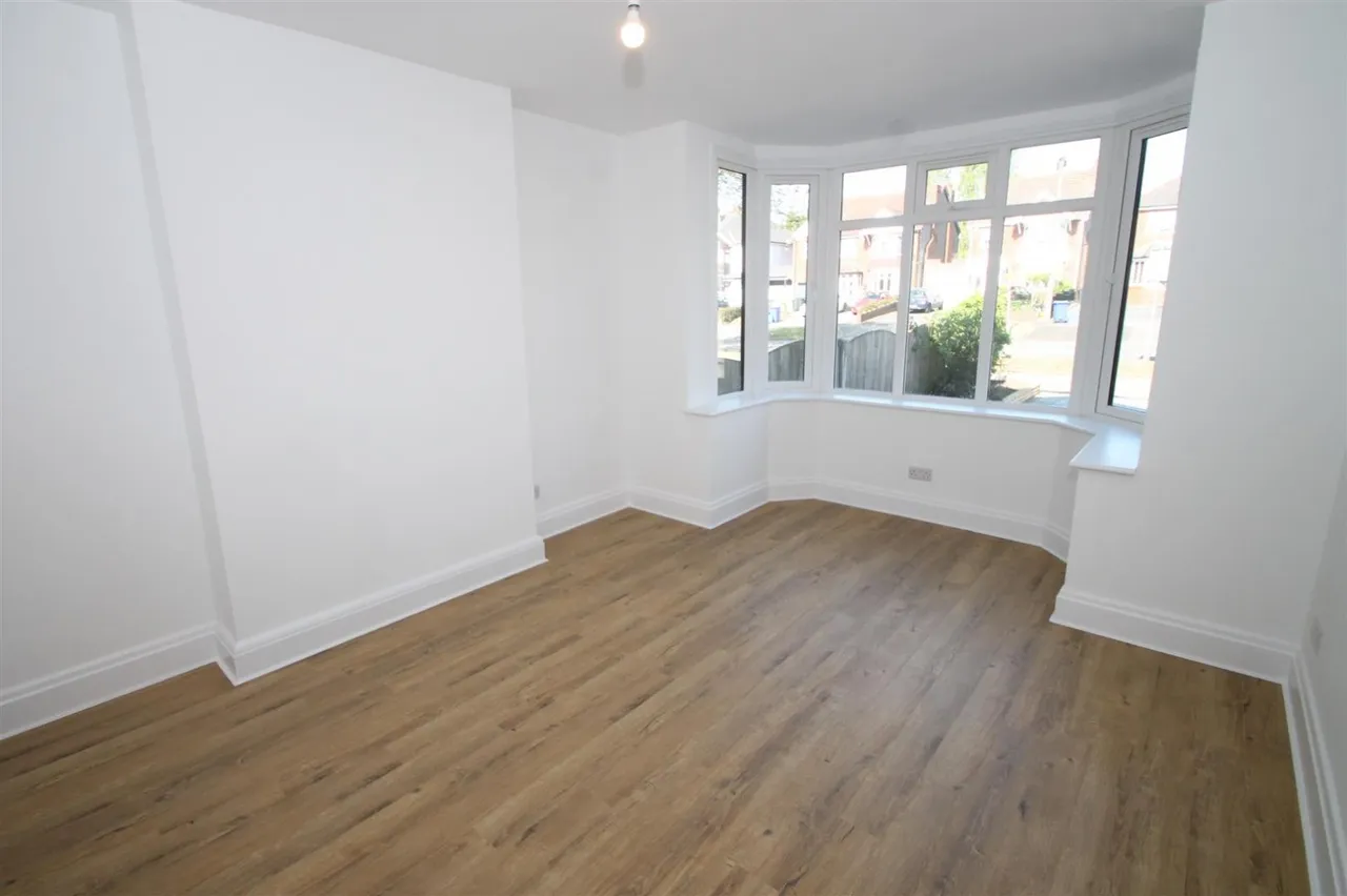 Manor Lane, Halesowen, photo 4