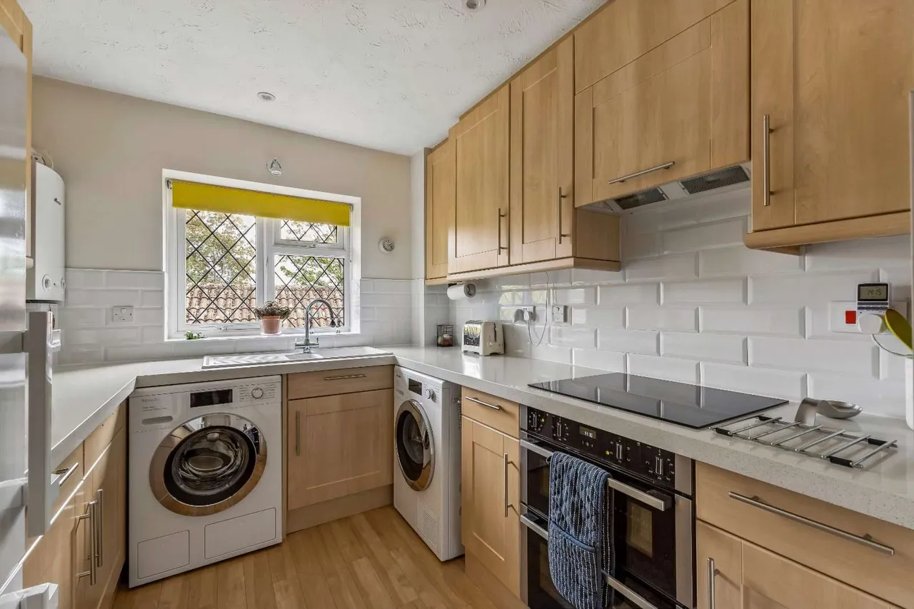 Chiltern Court, Tudor Park, HP6, photo 5