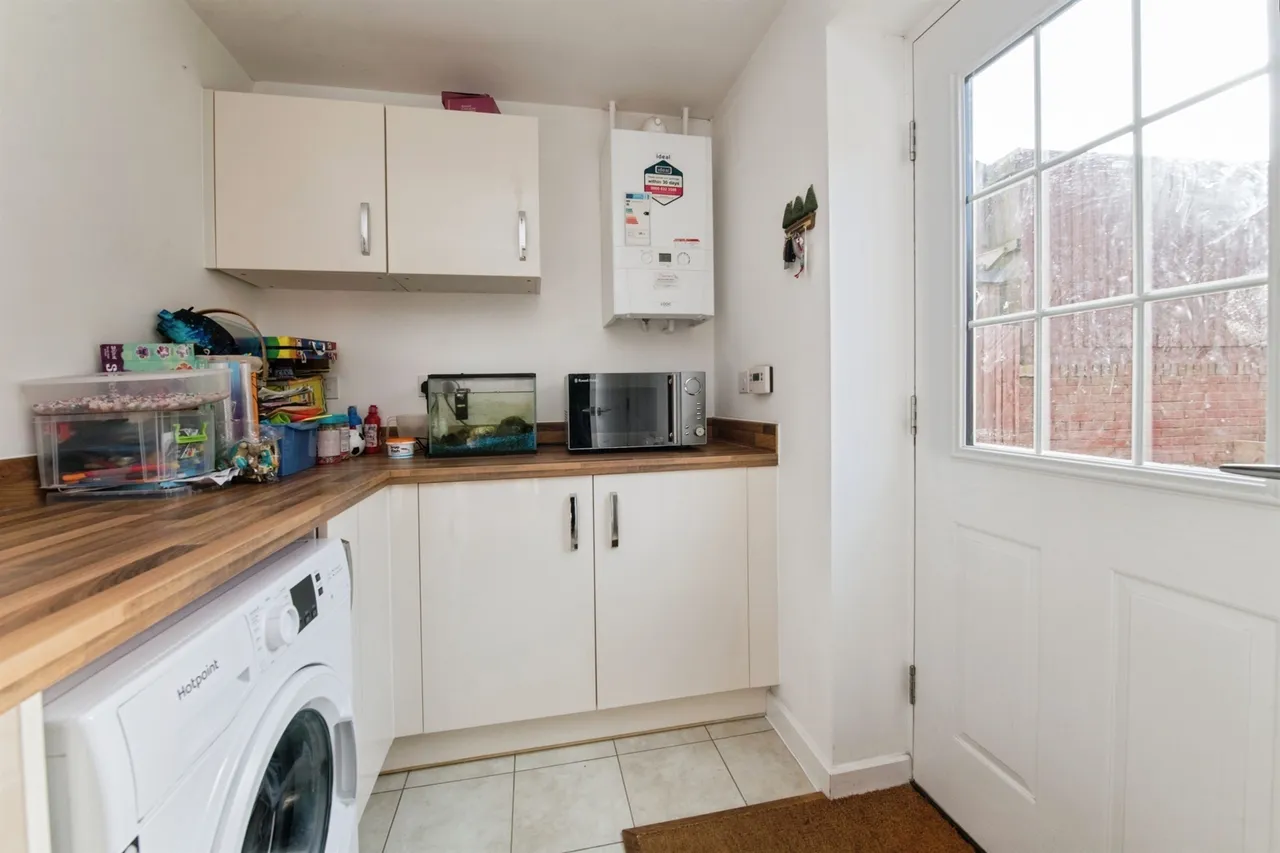 Trott Close, Cullompton, EX15, photo 14