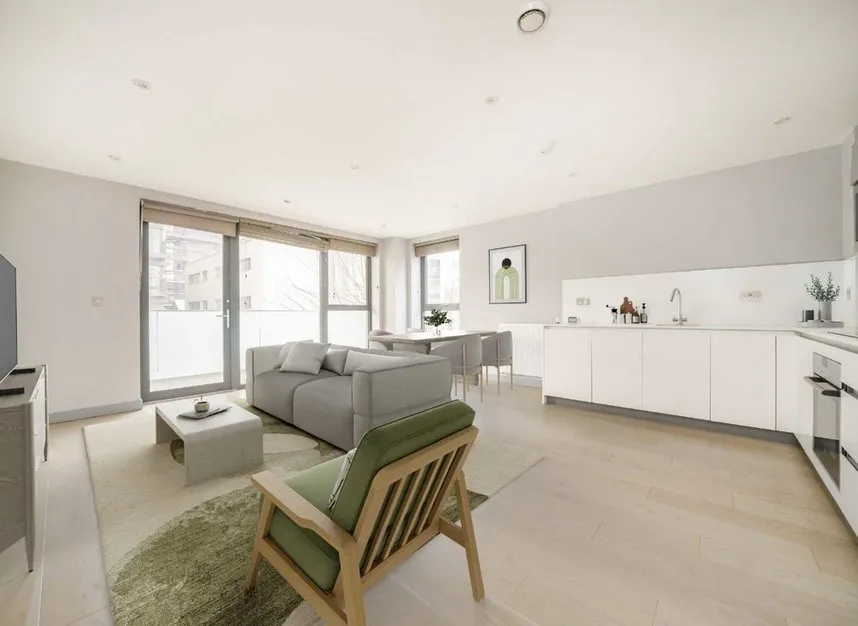 Singapore Road, Ealing, W13, photo 2