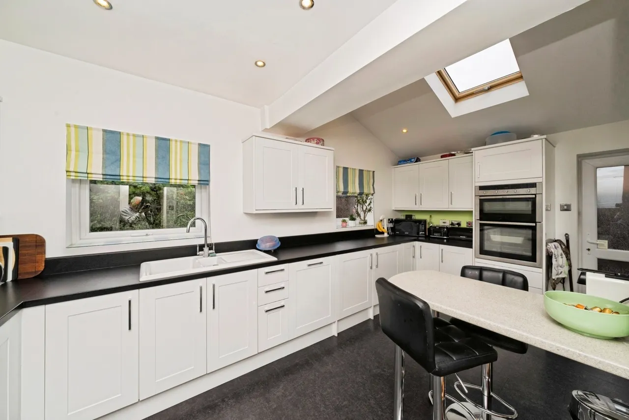 Clydesdale, Whitby, CH65, photo 5