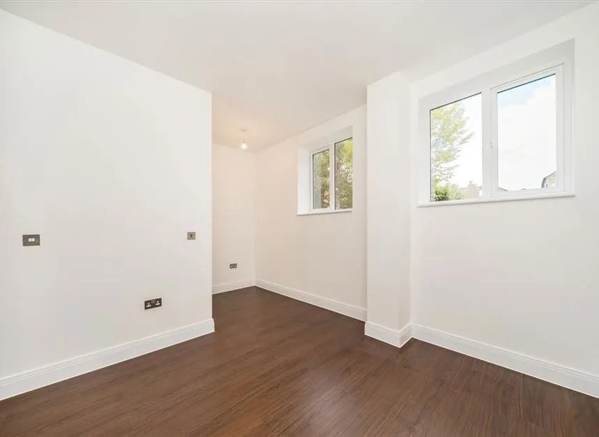 Sidcup High Street, Sidcup, DA14, photo 3