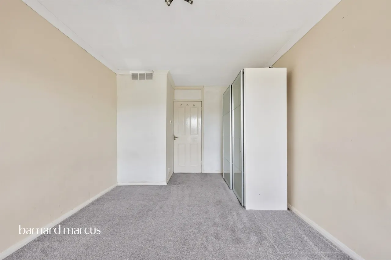Langley Park Road, Sutton, photo 8