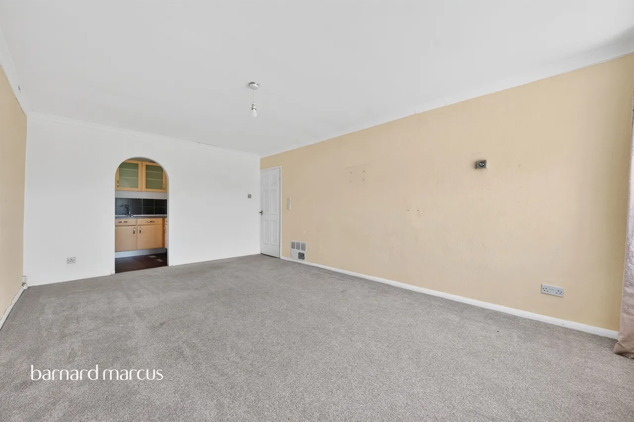 Langley Park Road, Sutton, photo 4