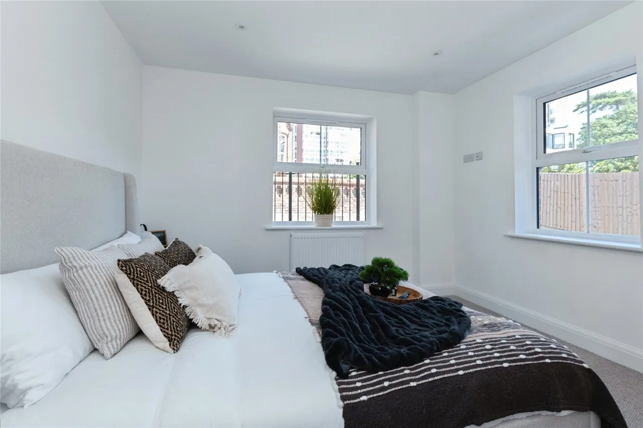 West Cliff Gardens, Bournemouth, BH2, photo 13