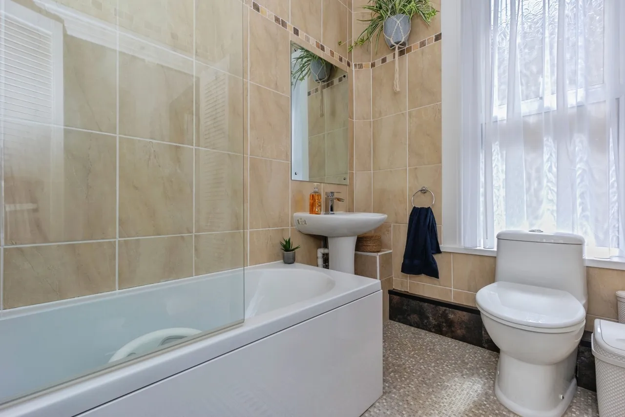 Coldstream Street, Llanelli, SA15, photo 14