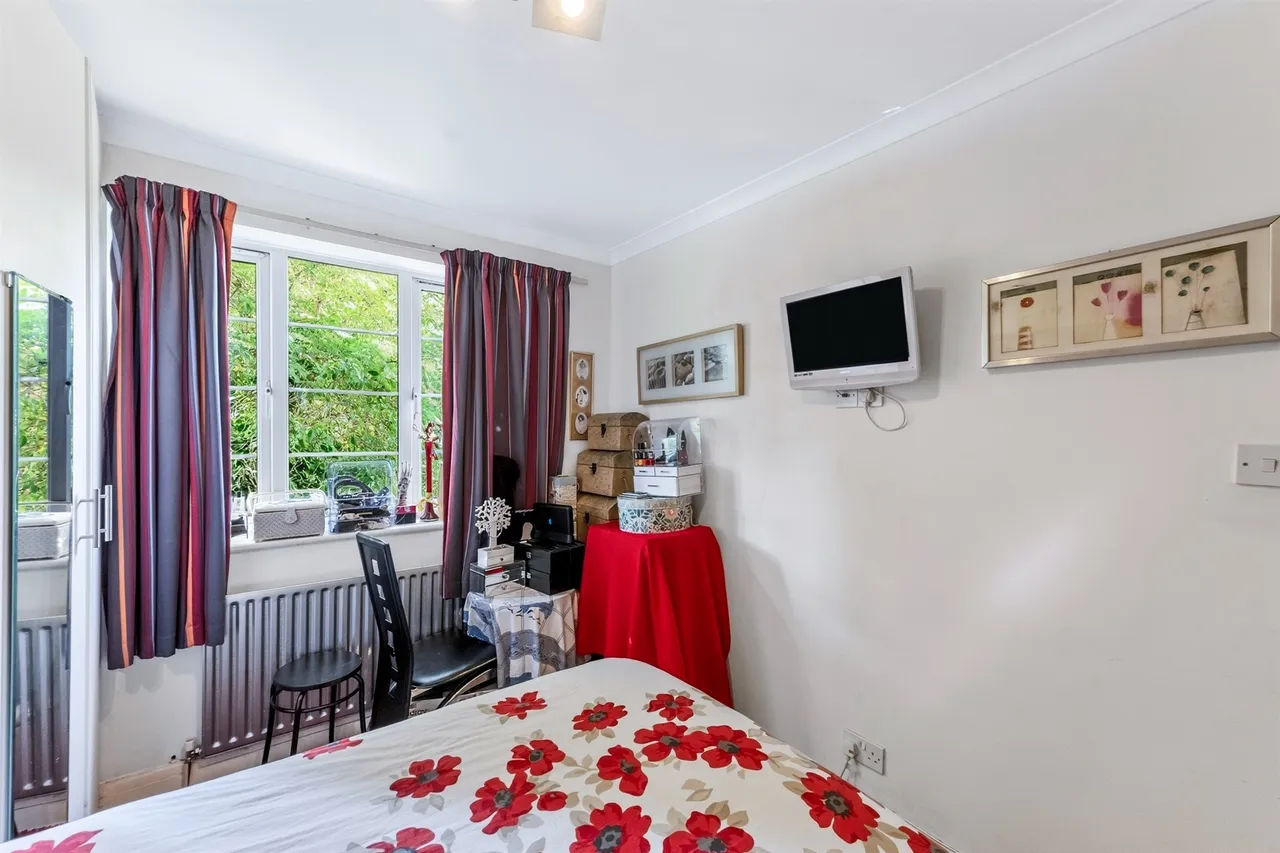 Central Gardens, Morden, SM4, photo 12